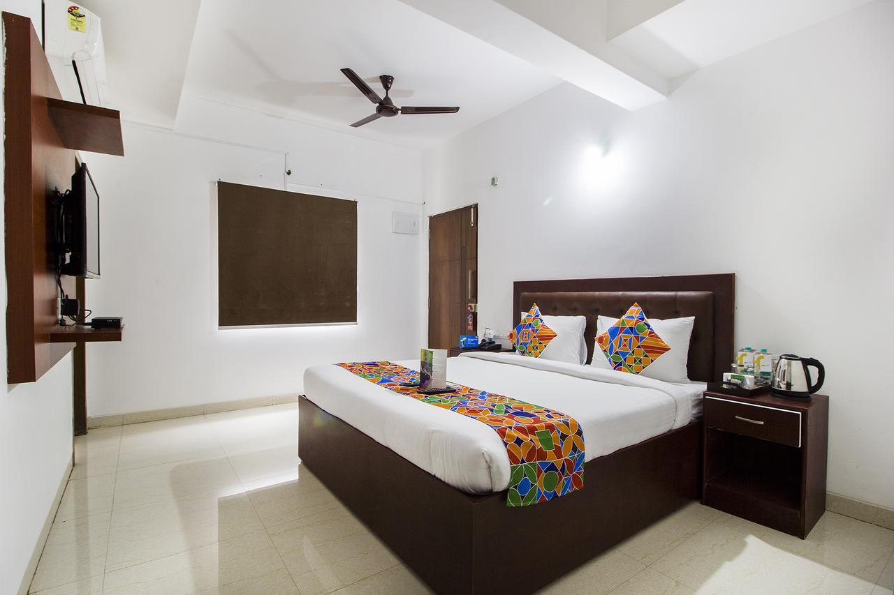 Fabhotel Limestone Aura Hyderabad Eksteriør billede